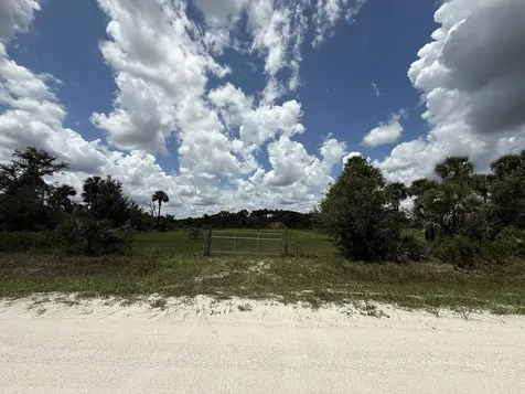 15775 NW 288th Street Okeechobee FL 34972