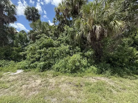 16459 Bauers Avenue Port Charlotte FL 33954