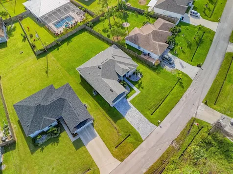 148 Sw Sea Lion Road Port Saint Lucie FL 34953