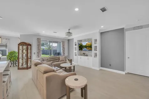 148 Sw Sea Lion Road Port Saint Lucie FL 34953