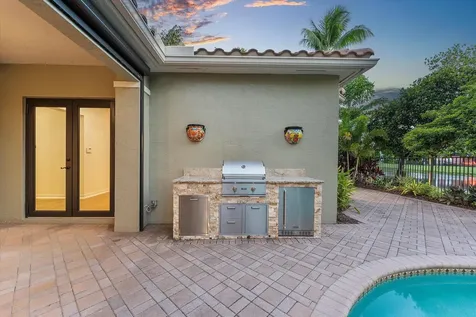 17585 Middlebrook Way Boca Raton FL 33496