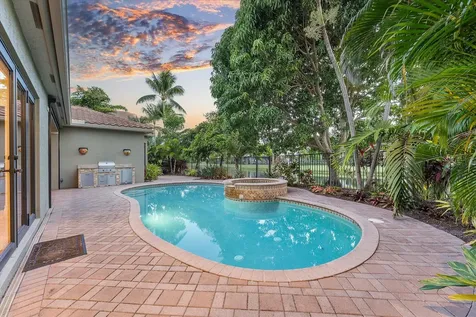 17585 Middlebrook Way Boca Raton FL 33496