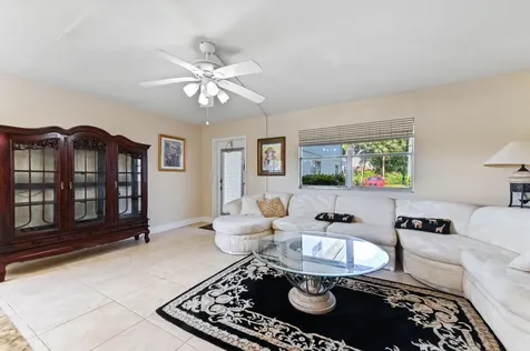 154 Tuscany C Delray Beach FL 33446
