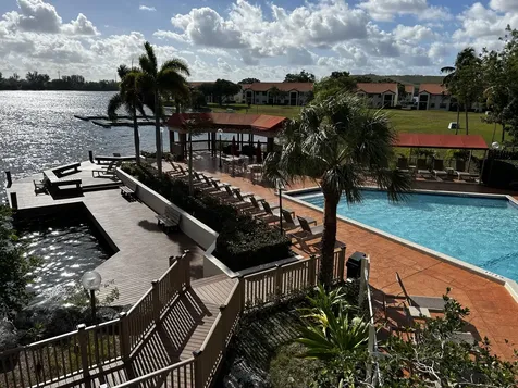 1102 Republic Court Deerfield Beach FL 33442