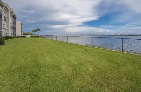 1516 S Lakeside Drive Lake Worth Beach FL 33460