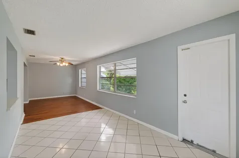 2080 Sw 14th Avenue Boynton Beach FL 33426