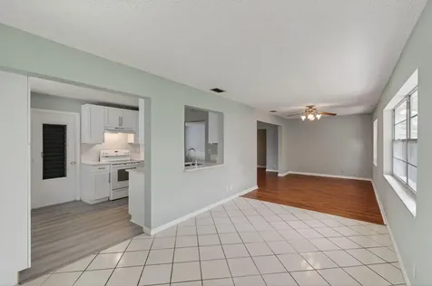 2080 Sw 14th Avenue Boynton Beach FL 33426