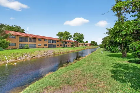 2080 Sw 14th Avenue Boynton Beach FL 33426