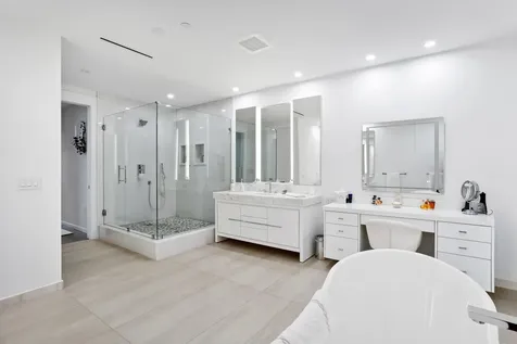 200 Se Mizner Boulevard Boca Raton FL 33432