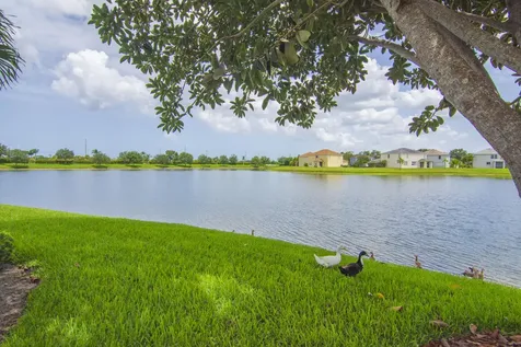 758 Carriage Lake Way Vero Beach FL 32968