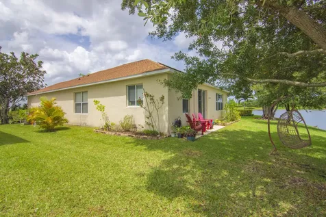 758 Carriage Lake Way Vero Beach FL 32968