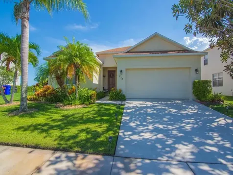 758 Carriage Lake Way Vero Beach FL 32968