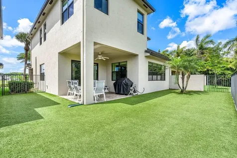 7611 Moonrise Drive Lake Worth FL 33467