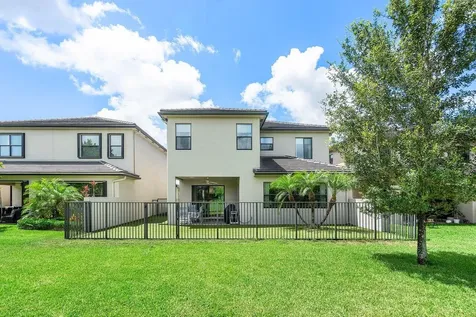 7611 Moonrise Drive Lake Worth FL 33467