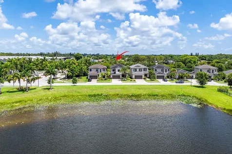 7611 Moonrise Drive Lake Worth FL 33467
