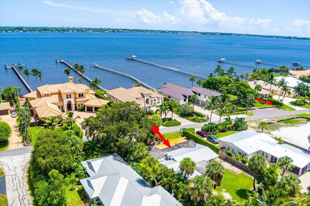 804 Se Riverside Drive Stuart FL 34994