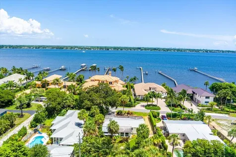 804 Se Riverside Drive Stuart FL 34994