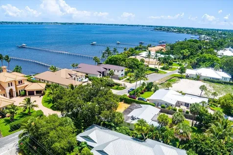 804 Se Riverside Drive Stuart FL 34994
