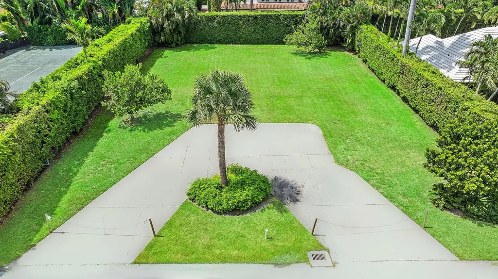 254 N Woods Road Palm Beach FL 33480