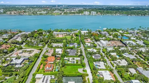 254 N Woods Road Palm Beach FL 33480
