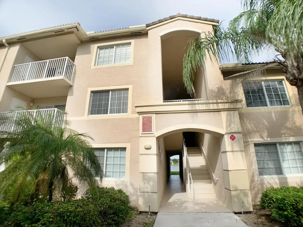 5015 Wiles Road Coconut Creek FL 33073
