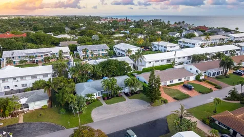 7 Fayette Drive Ocean Ridge FL 33435