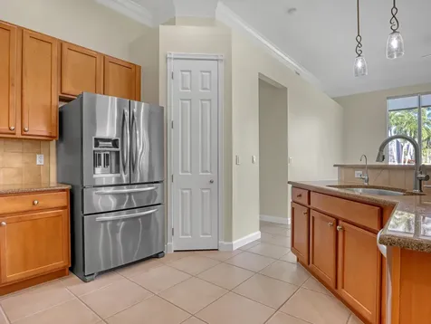 819 Sw Bromelia Terrace Stuart FL 34997