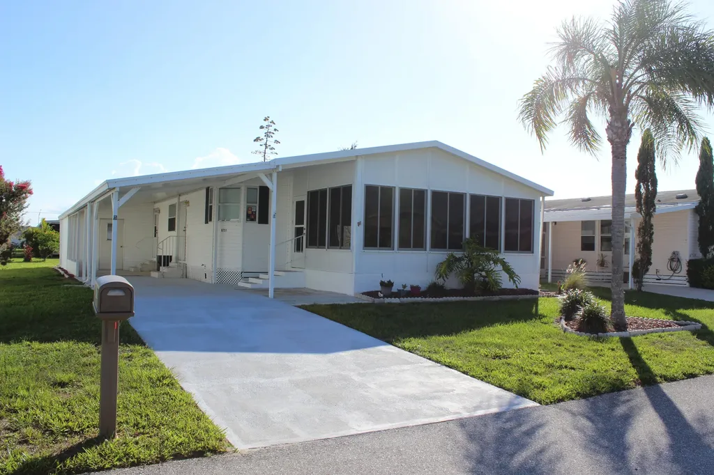 6731 Sinsonte Court Fort Pierce FL 34951