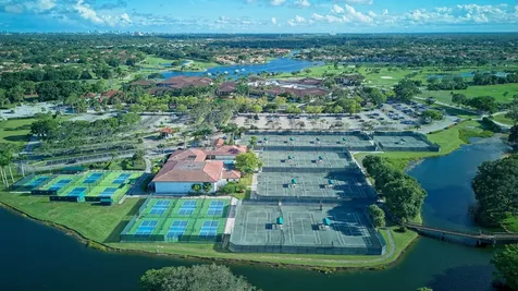 293 Old Meadow Way Palm Beach Gardens FL 33418