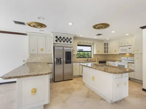 21130 White Oak Avenue Boca Raton FL 33428