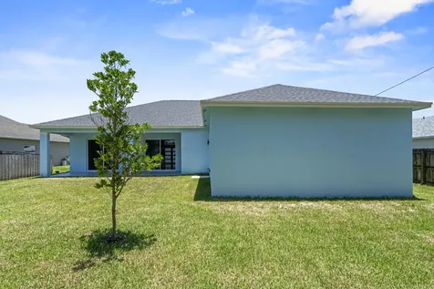 3257 Se West Snow Road Port Saint Lucie FL 34984
