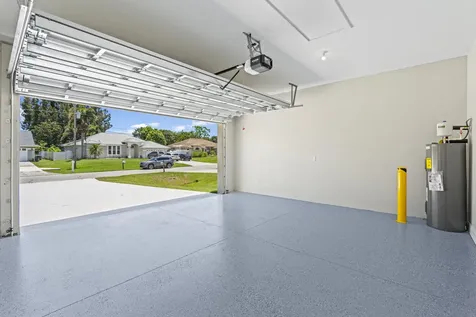 3257 Se West Snow Road Port Saint Lucie FL 34984