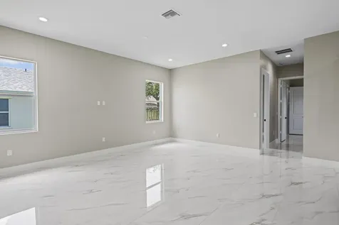 3257 Se West Snow Road Port Saint Lucie FL 34984