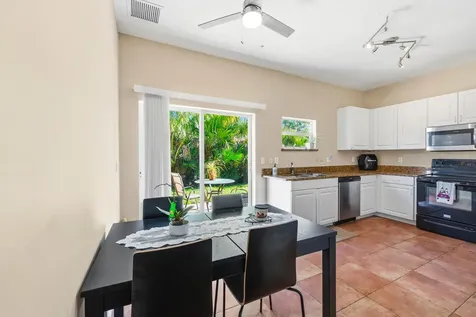624 Ne Bent Paddle Lane Port Saint Lucie FL 34983