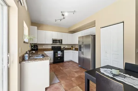 624 Ne Bent Paddle Lane Port Saint Lucie FL 34983