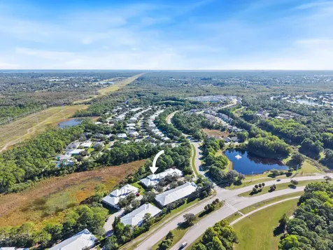 624 Ne Bent Paddle Lane Port Saint Lucie FL 34983