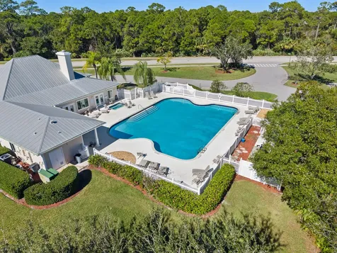624 Ne Bent Paddle Lane Port Saint Lucie FL 34983
