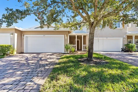 624 Ne Bent Paddle Lane Port Saint Lucie FL 34983