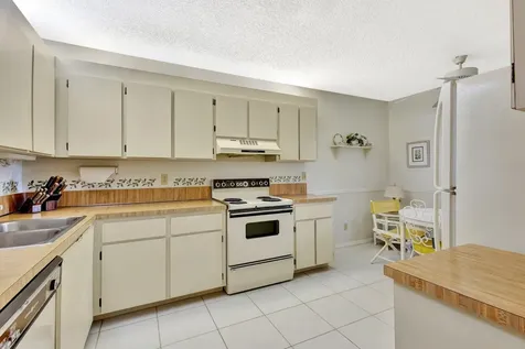 1600 Se Saint Lucie Boulevard Stuart FL 34996