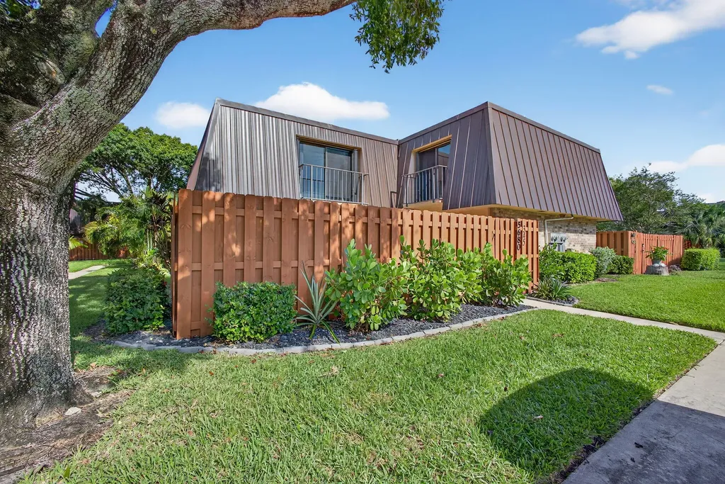 5680 Se Windsong Lane Stuart FL 34997