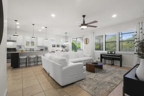 560 Se Monet Drive Port Saint Lucie FL 34984