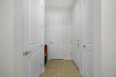 560 Se Monet Drive Port Saint Lucie FL 34984