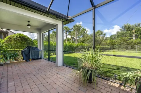 560 Se Monet Drive Port Saint Lucie FL 34984