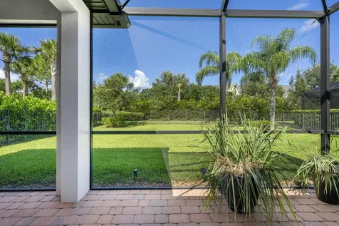 560 Se Monet Drive Port Saint Lucie FL 34984