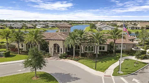 560 Se Monet Drive Port Saint Lucie FL 34984
