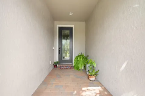 560 Se Monet Drive Port Saint Lucie FL 34984