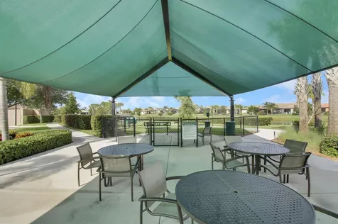 560 Se Monet Drive Port Saint Lucie FL 34984