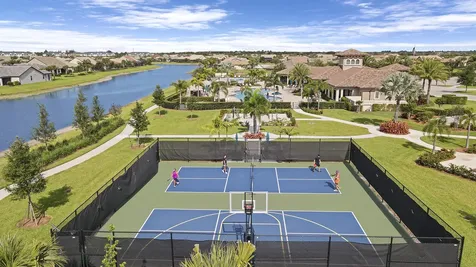 560 Se Monet Drive Port Saint Lucie FL 34984