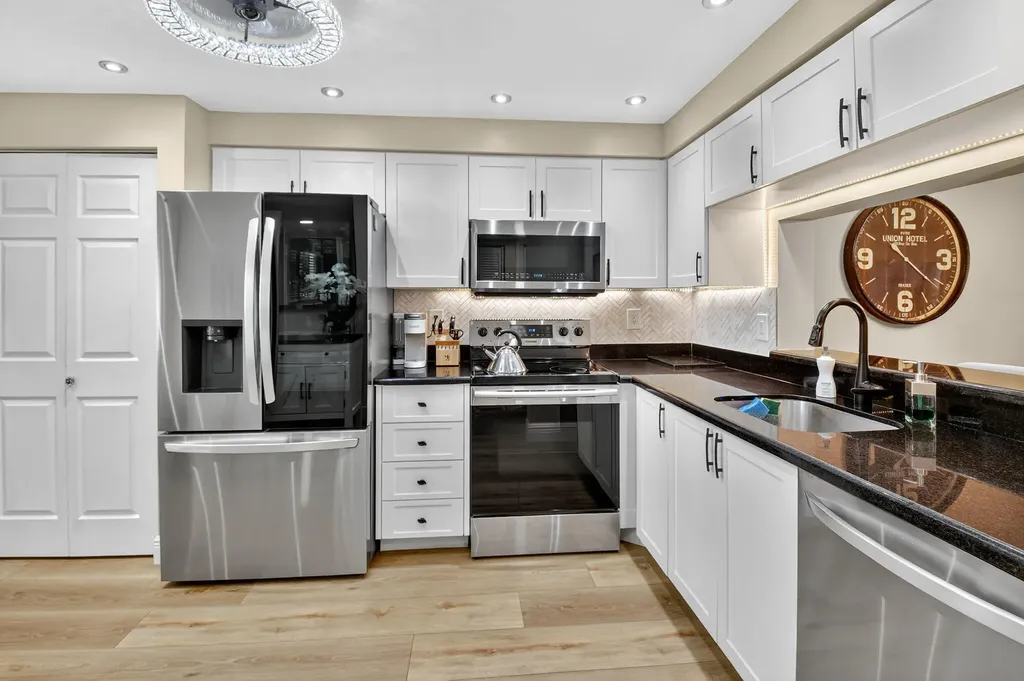 7270 Ashford Place Delray Beach FL 33446