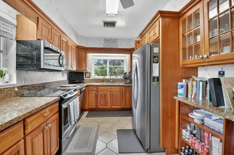 1095 Hibiscus Lane Delray Beach FL 33444